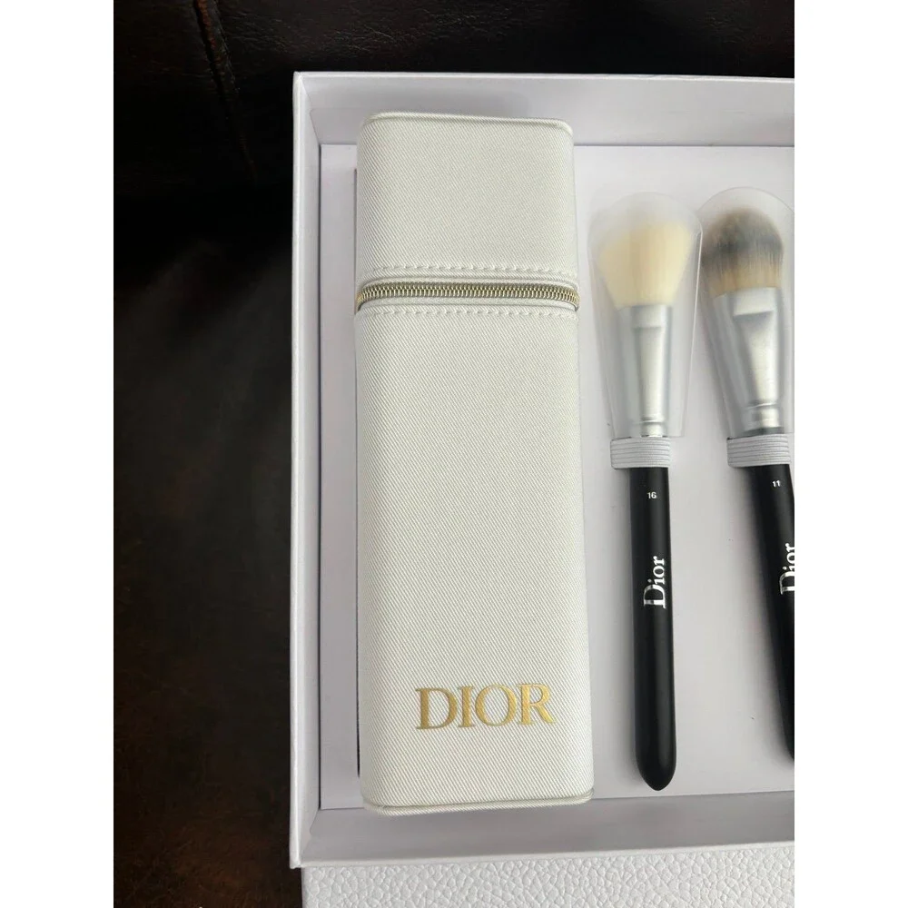 Dior brushes + case + box
